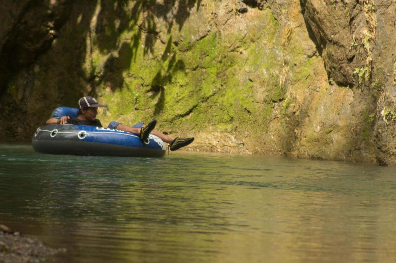 Rio Agujitas Eco Farm Hostel And Tours Drakes Bay Esterno foto